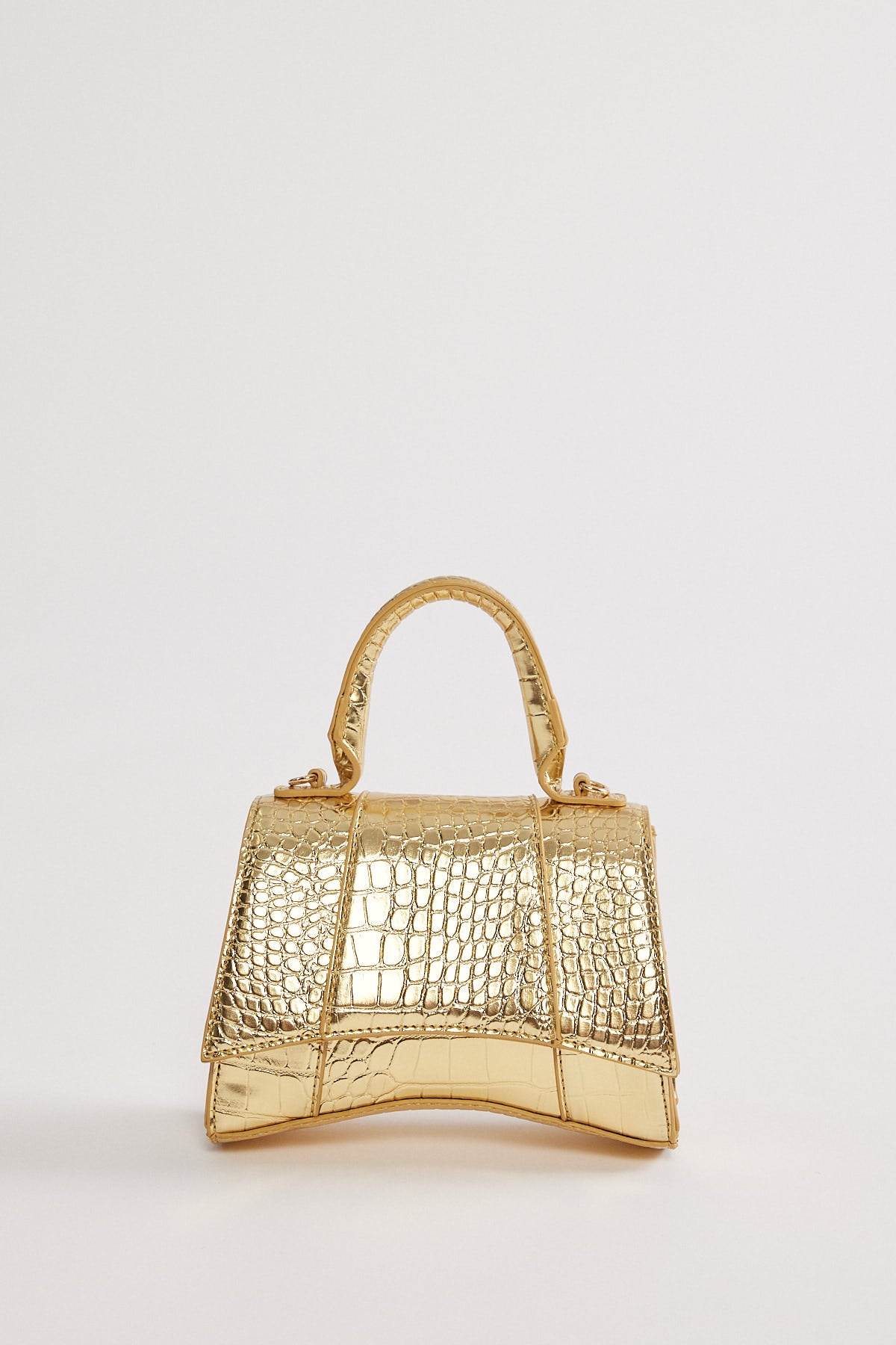 Token Curved Flap Shoulder Bag Gold