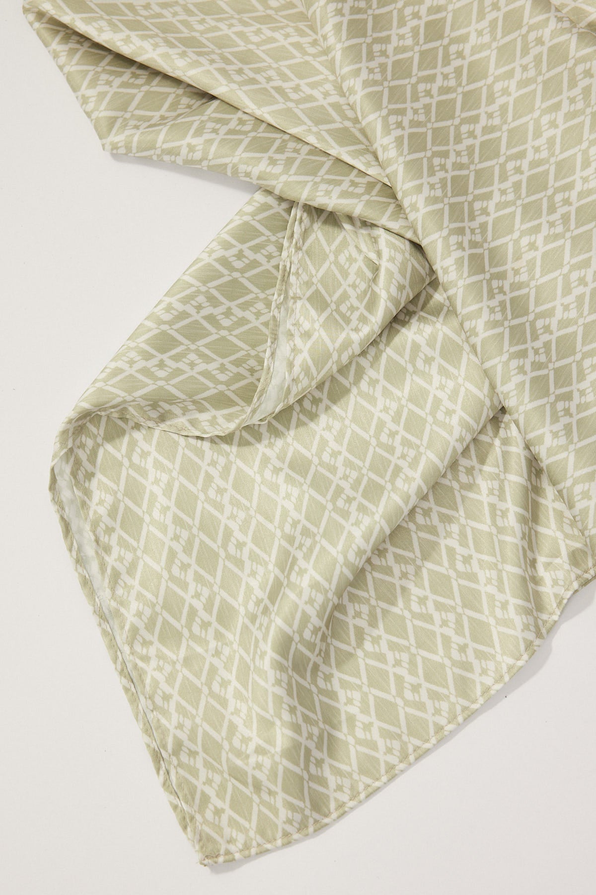 Perfect Stranger Sereno Printed Head Scarf Green Print