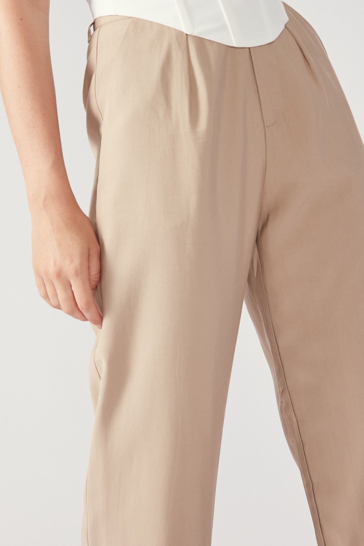 Perfect Stranger Stay With Me Petite Pant Taupe