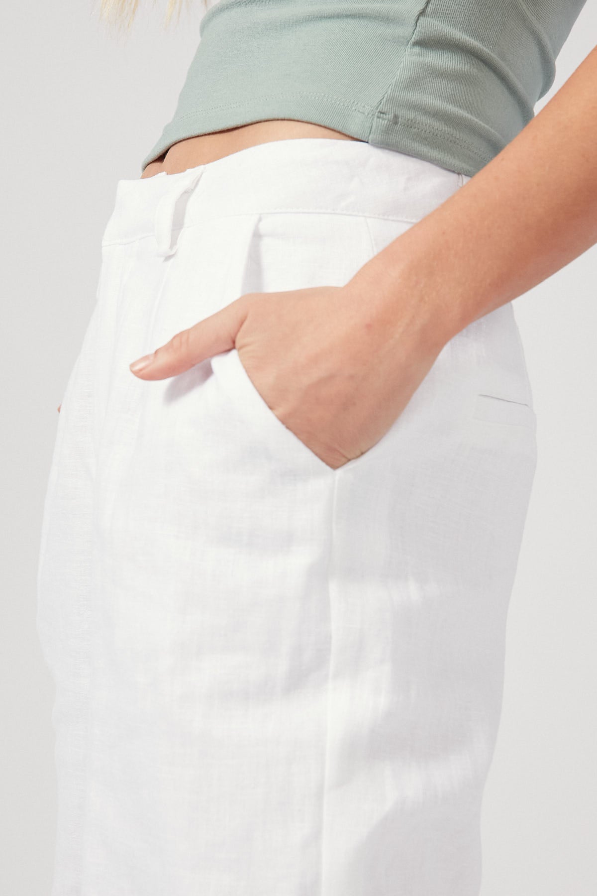 Perfect Stranger Tailored Linen Pant White