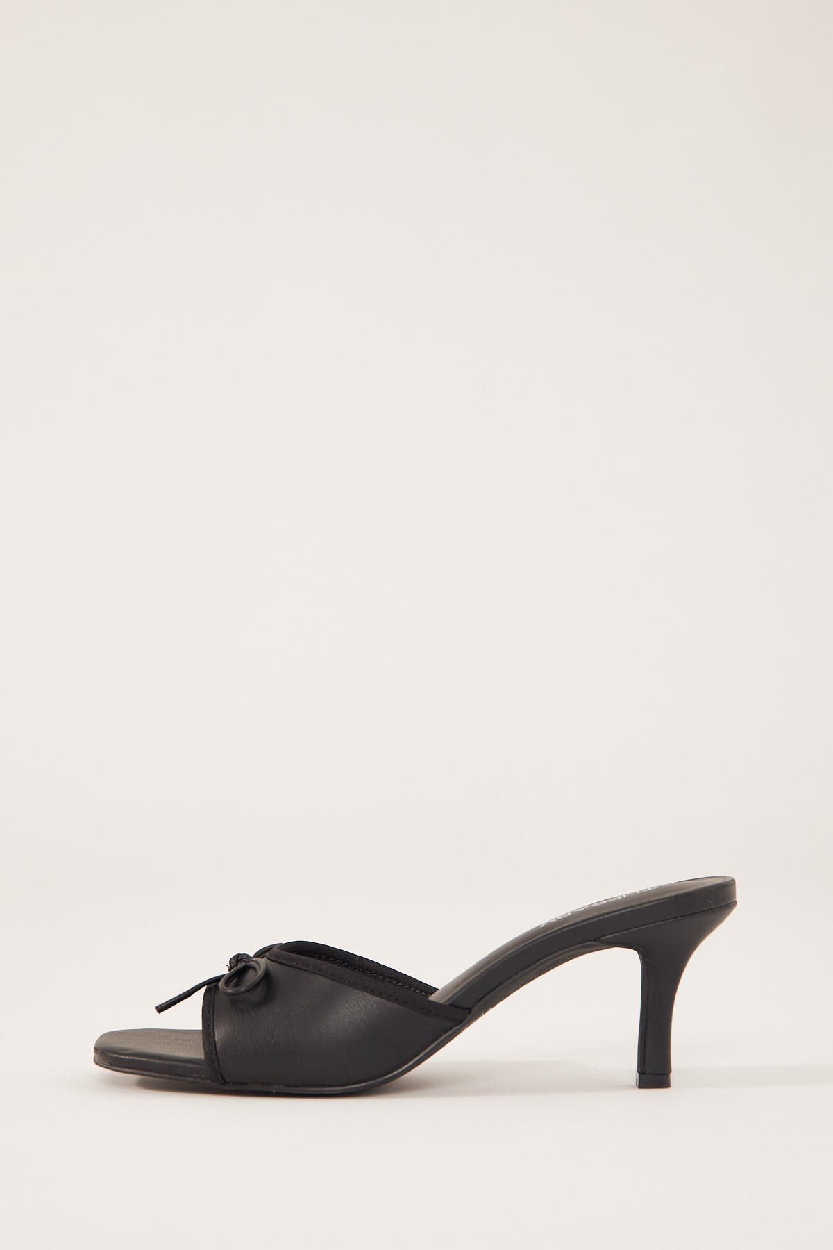 Therapy Jenner Heels Black
