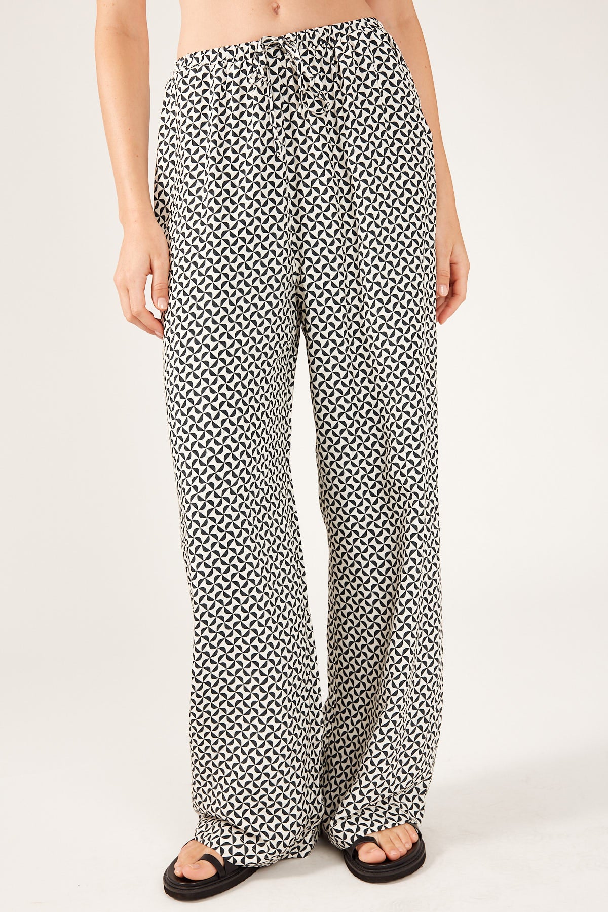 Perfect Stranger GEO PATTERN PANT White Print