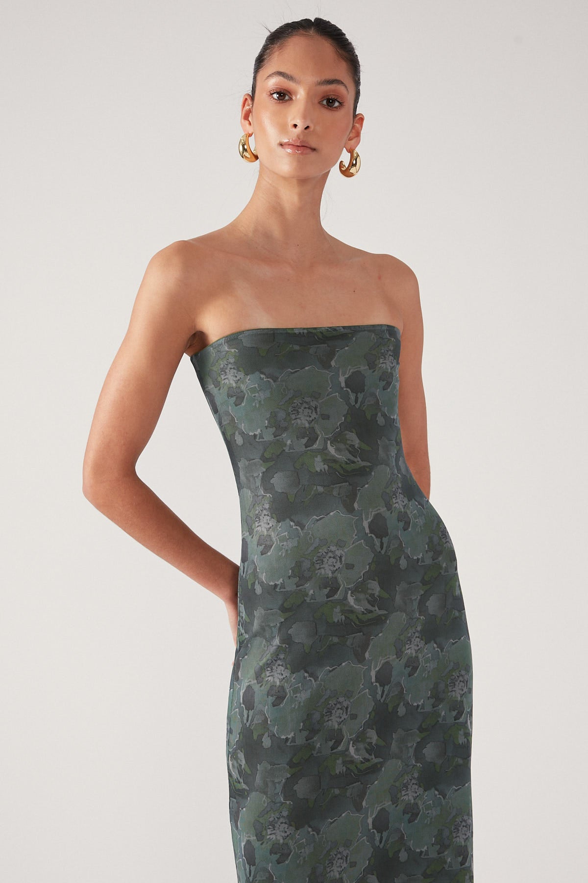 Perfect Stranger Magnolia Blur Midi Dress Green Print
