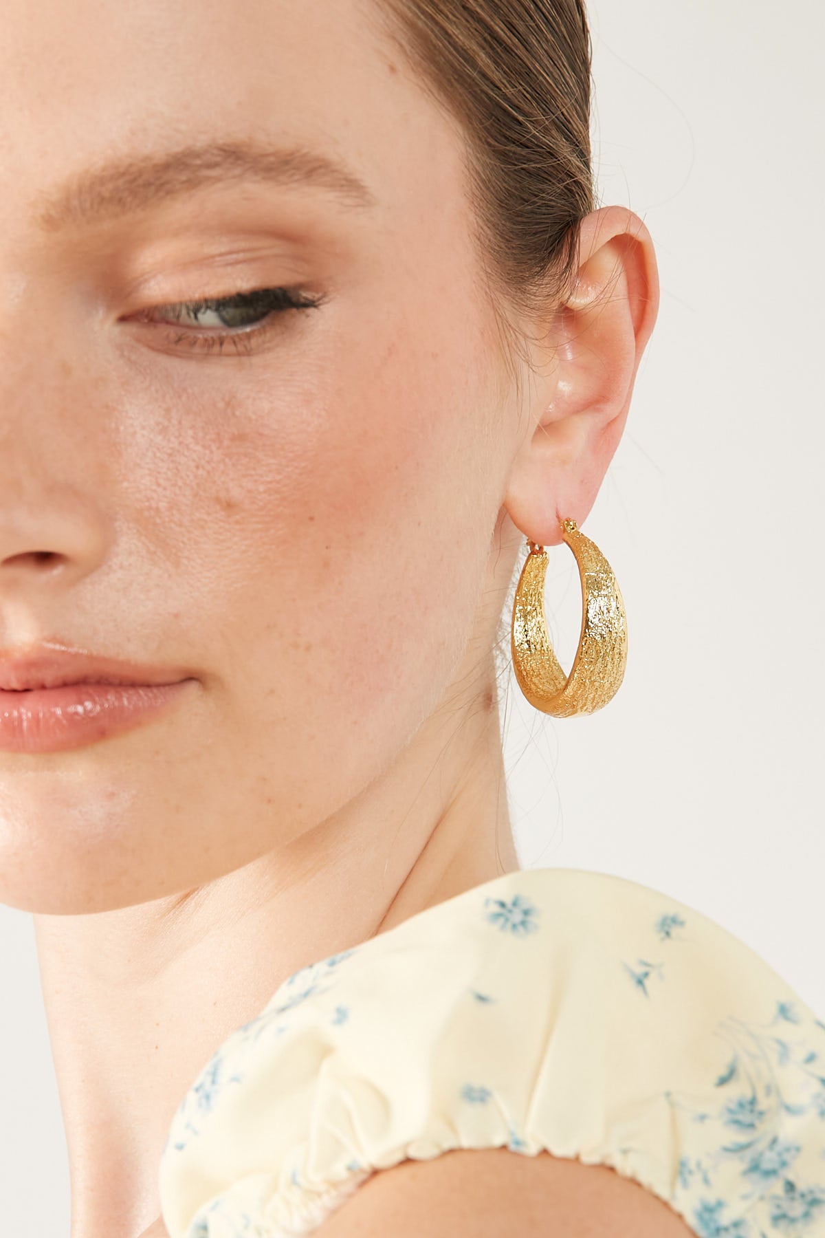 Perfect Stranger Lyra Hoop Earring 18k Gold Plated Gold