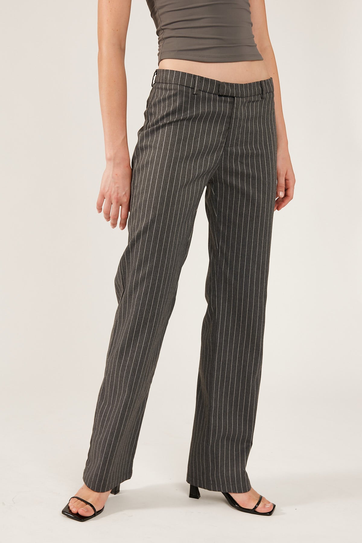 Perfect Stranger PEPPER PINSTRIPE 90S STRAIGHT LEG PANT Grey Perfect Stranger PEPPER PINSTRIPE 90S STRAIGHT LEG PANT Grey
