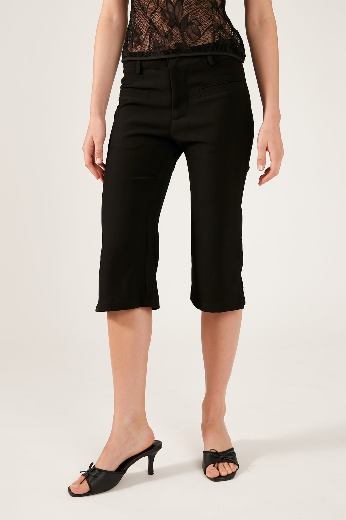 Perfect Stranger CARRIE 90S CAPRI PANT Black