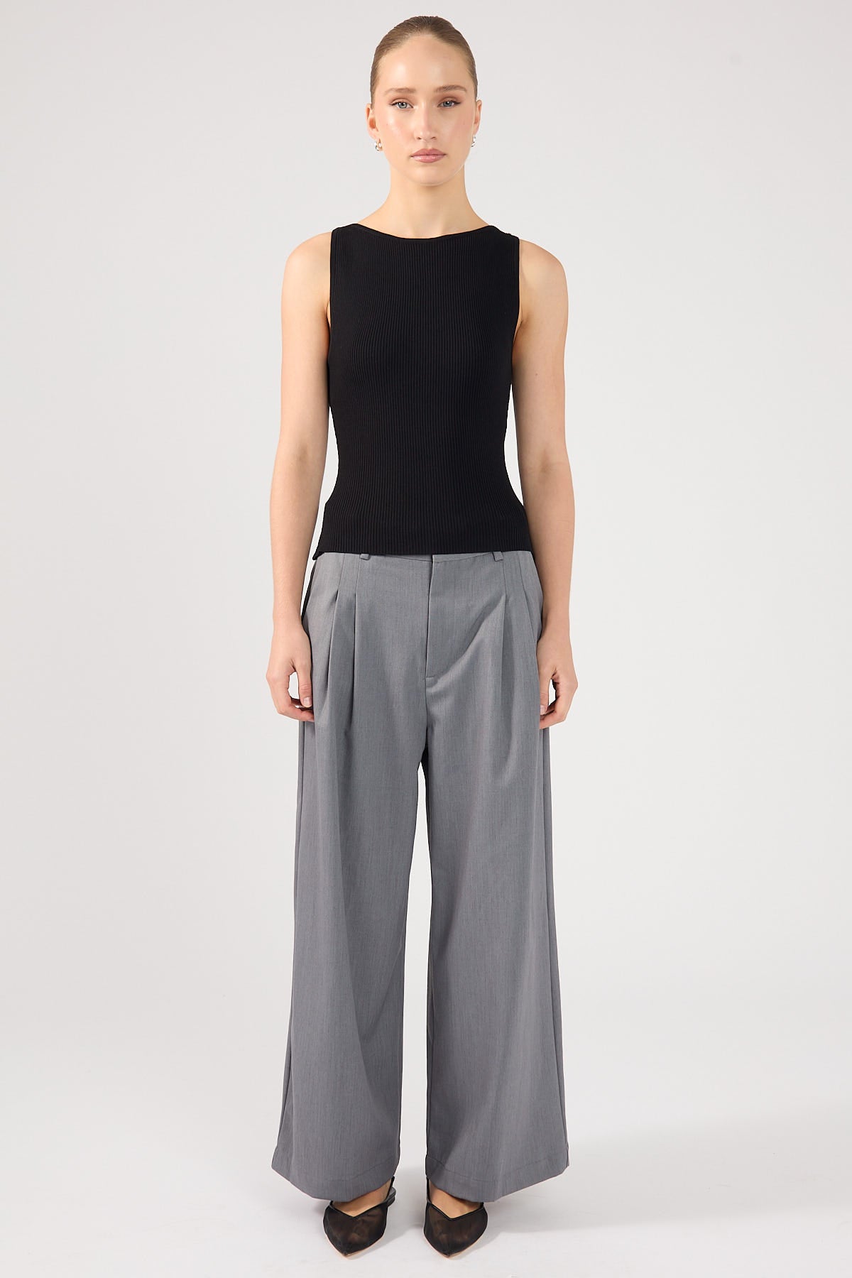 Perfect Stranger Winona Wide Leg Pleated Tailored Pant Grey