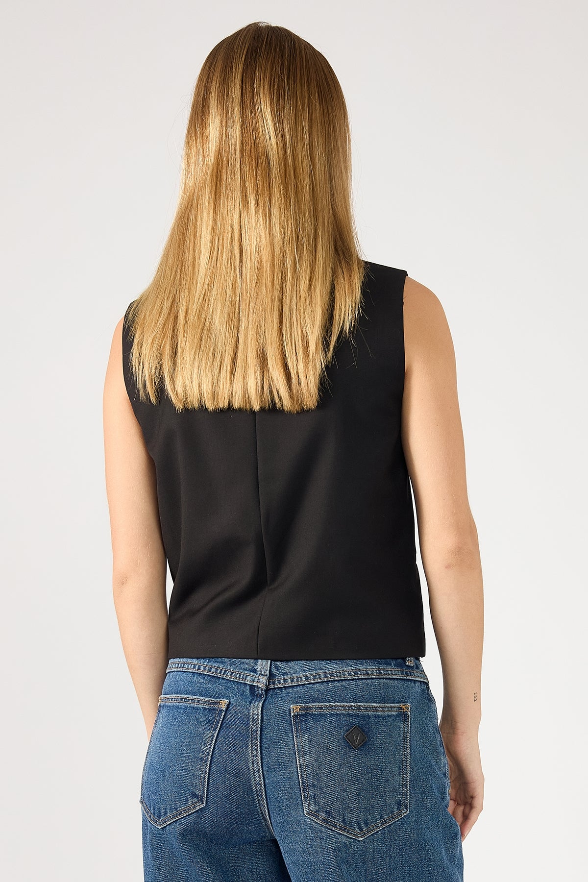 Perfect Stranger Maeve Relaxed Tailored Vest Black