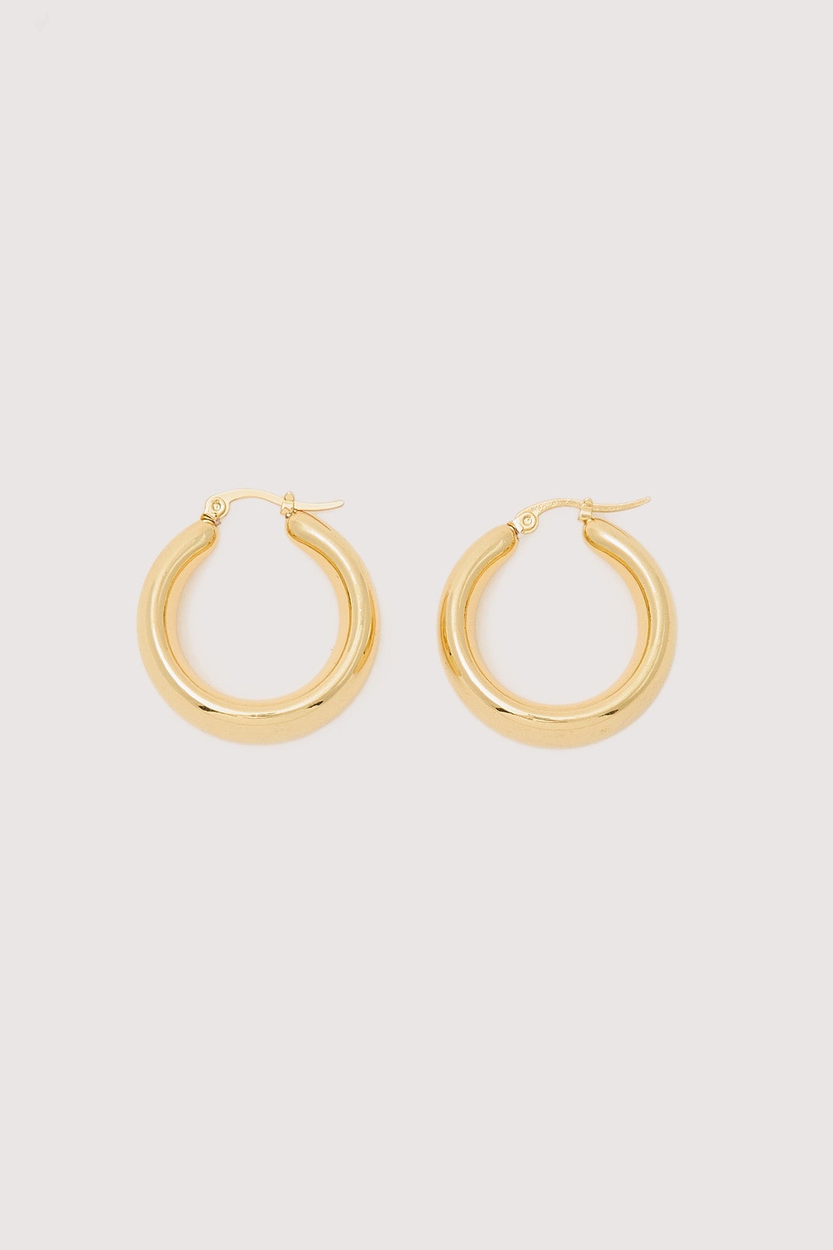 Perfect Stranger Genevieve Thick Hoop Earrings 18k Gold Plated