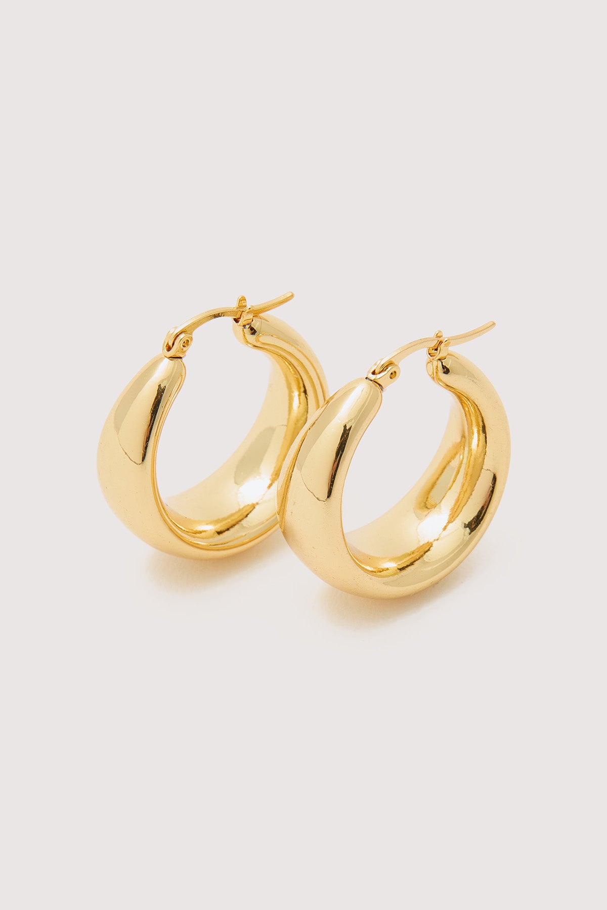 Perfect Stranger Genevieve Thick Hoop Earrings 18k Gold Plated