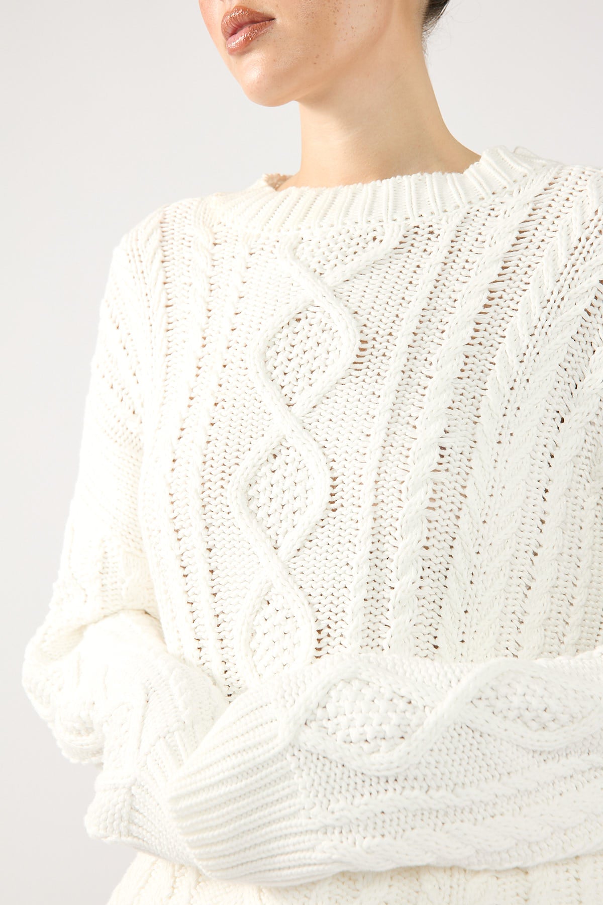 Perfect Stranger Jessna Oversized Cable Knit Cream