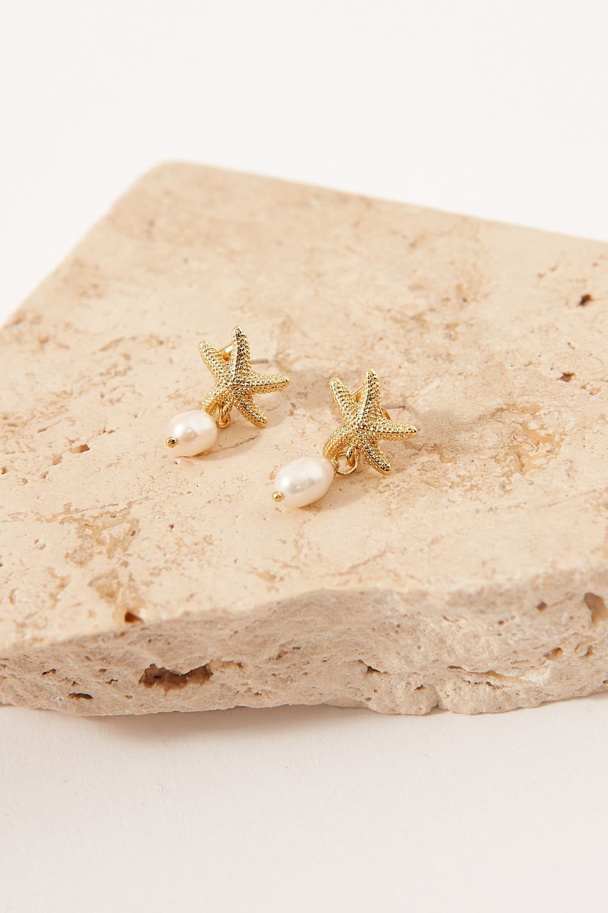 Perfect Stranger Starfish Pearl Earrings Gold