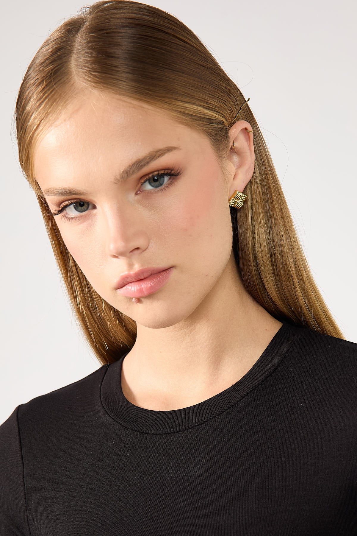 Perfect Stranger Kora Earrings Gold