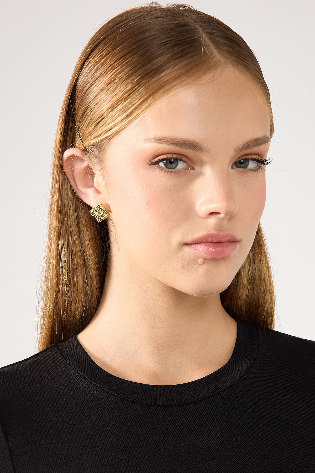 Perfect Stranger Kora Earrings Gold
