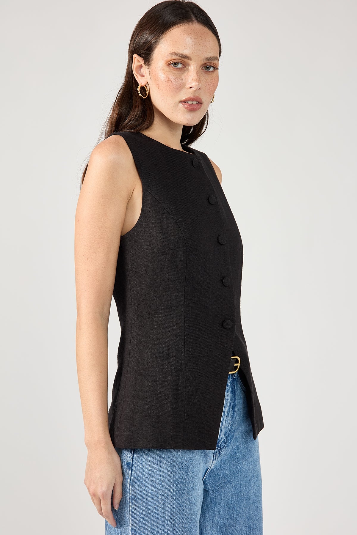 Perfect Stranger Menorca Long Line Vest Black