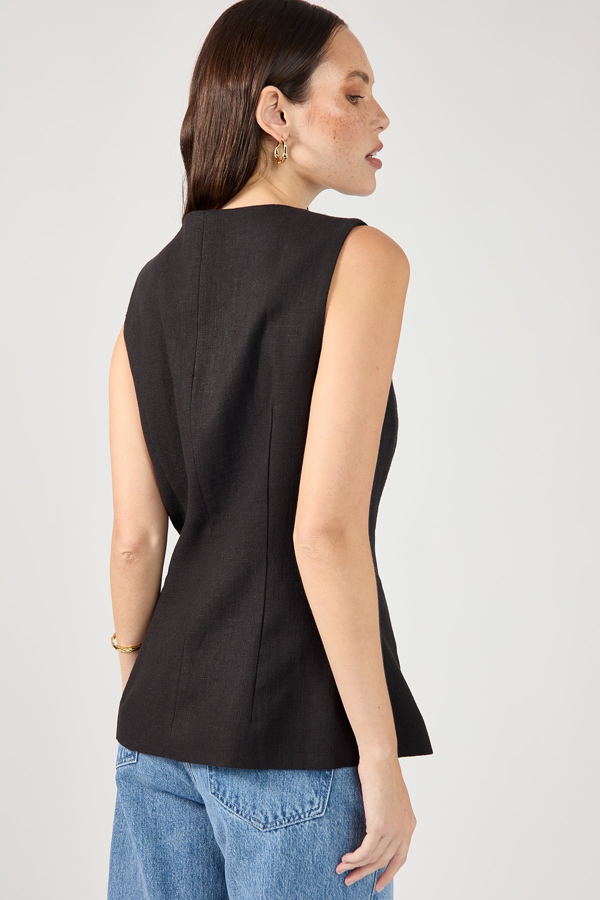 Perfect Stranger Menorca Long Line Vest Black