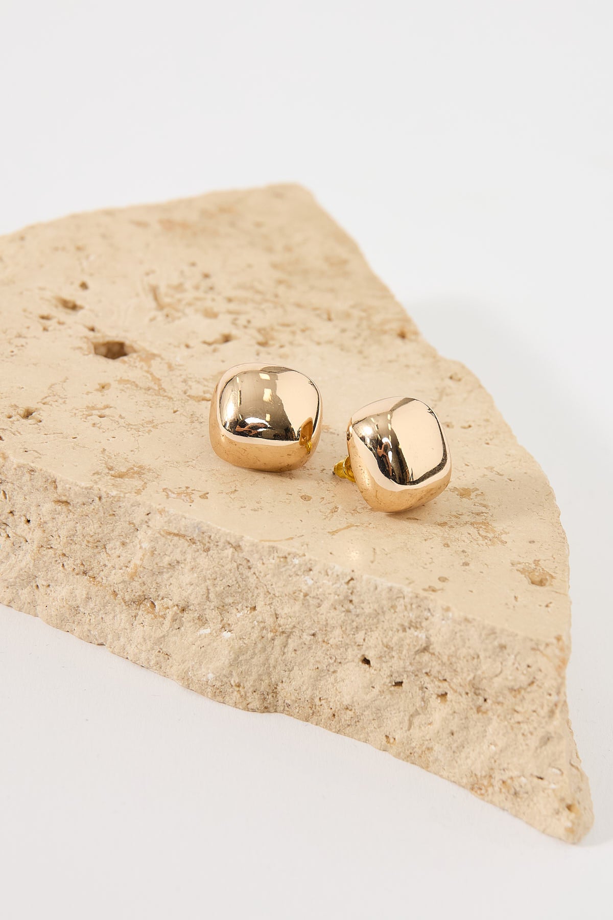 Perfect Stranger Amaliah Round Square Earrings Gold