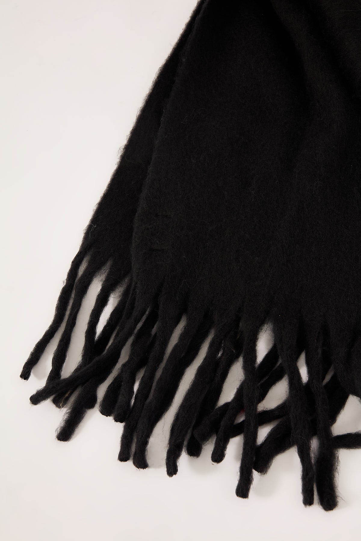 Perfect Stranger Plush Oversized Knit Scarf Black