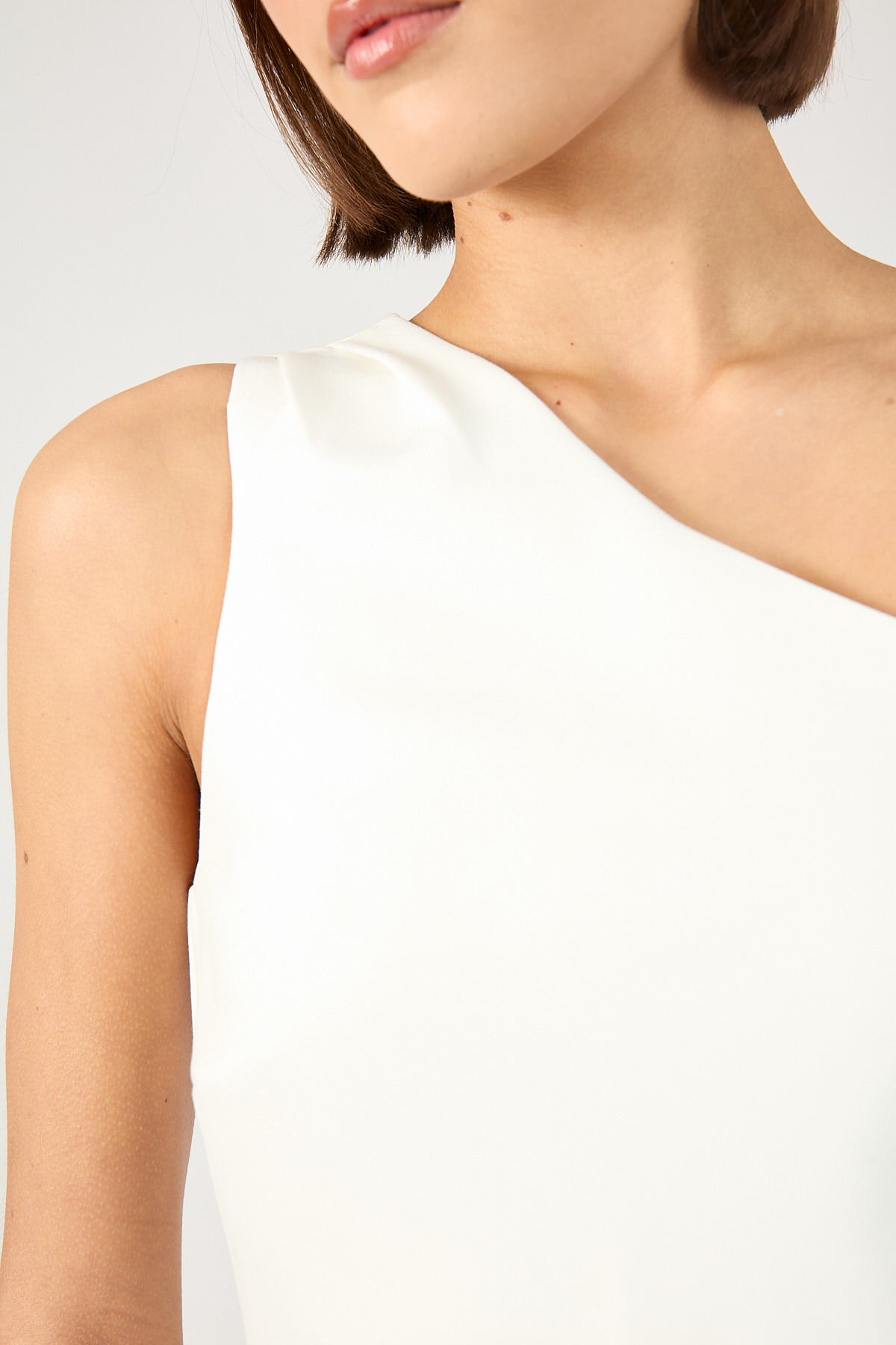 Perfect Stranger Raye One Shoulder Long Line Top White