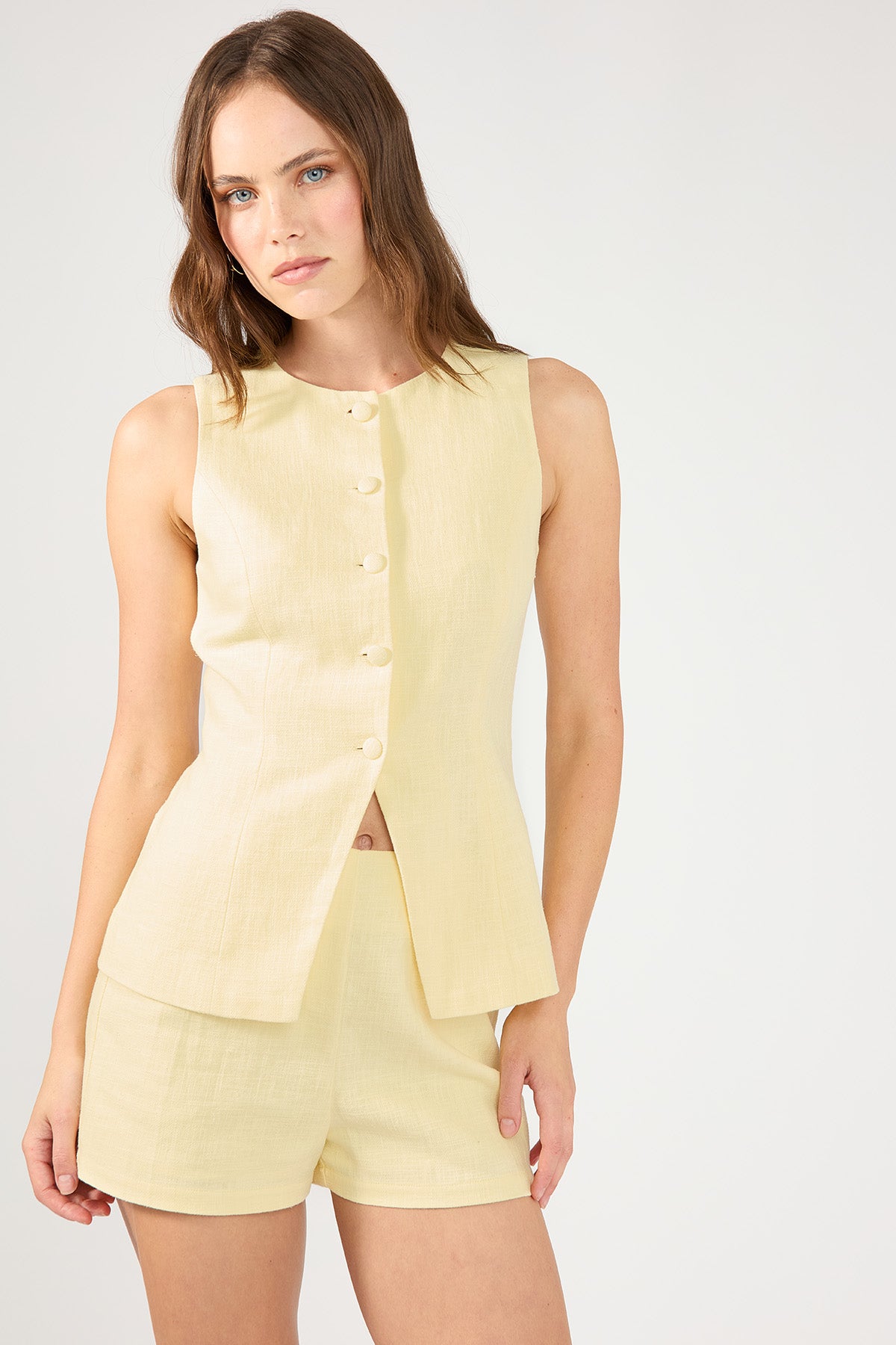 Perfect Stranger Menorca Linen Short Lemon