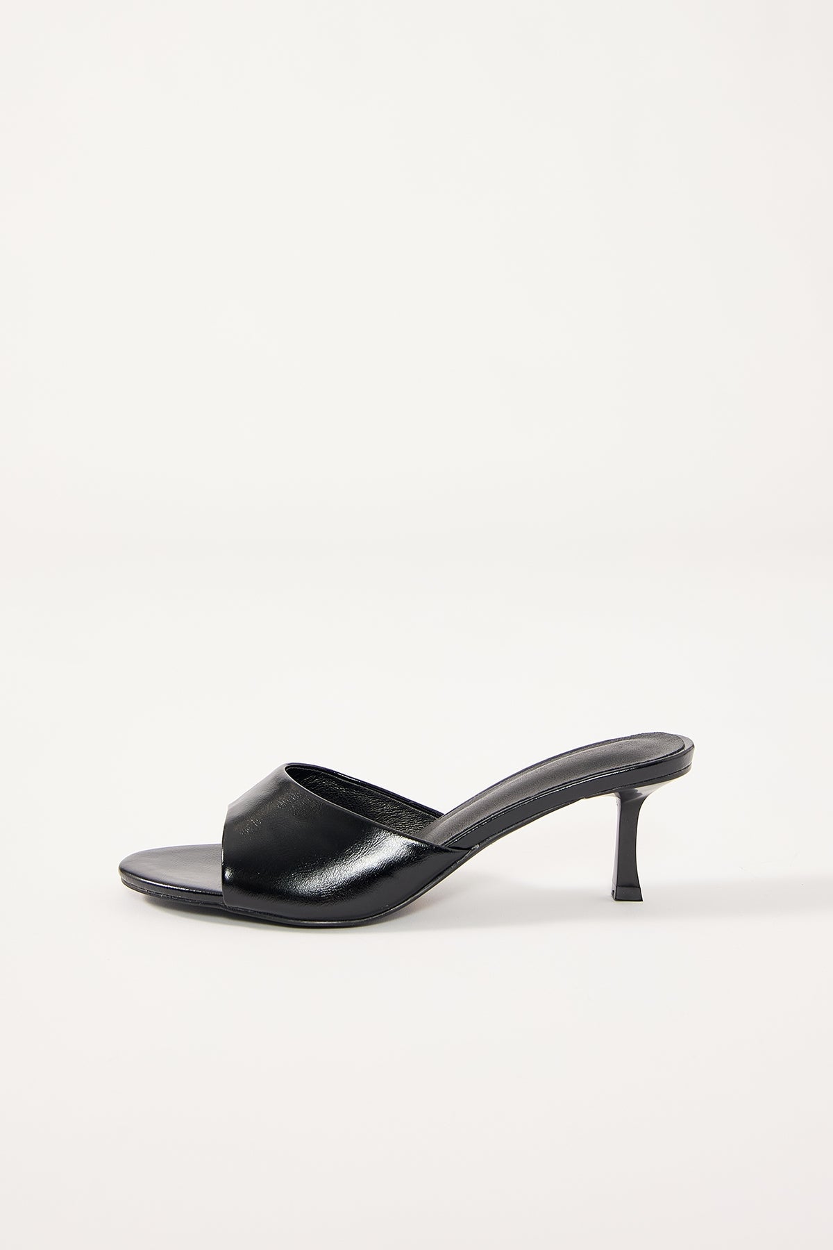 Billini Gally Heel Black