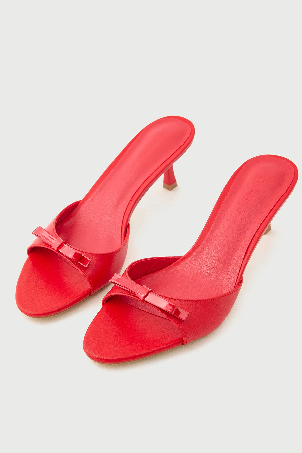 Billini Gwin Heel Scarlet