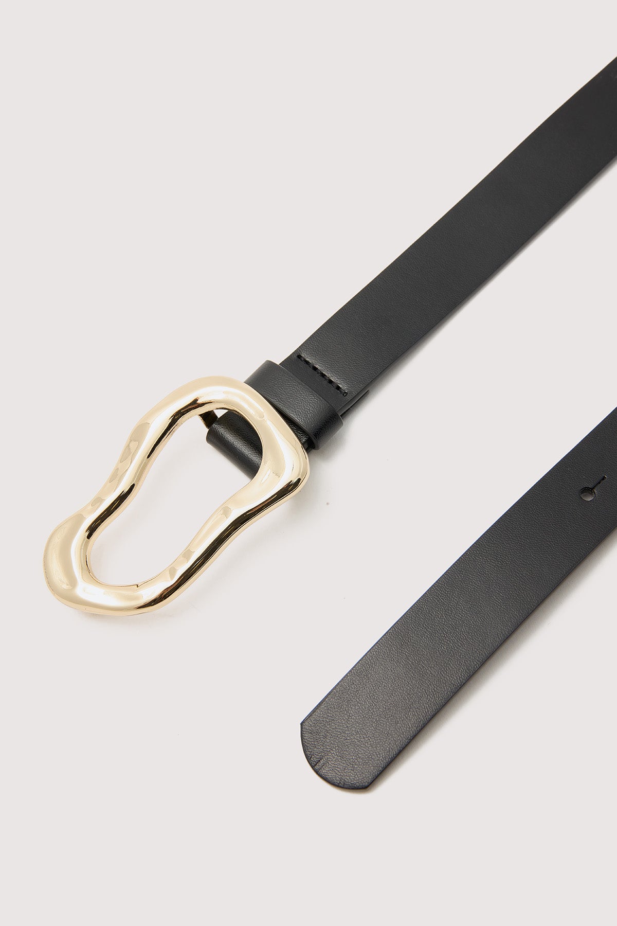 Perfect Stranger Golden Wave Belt Black