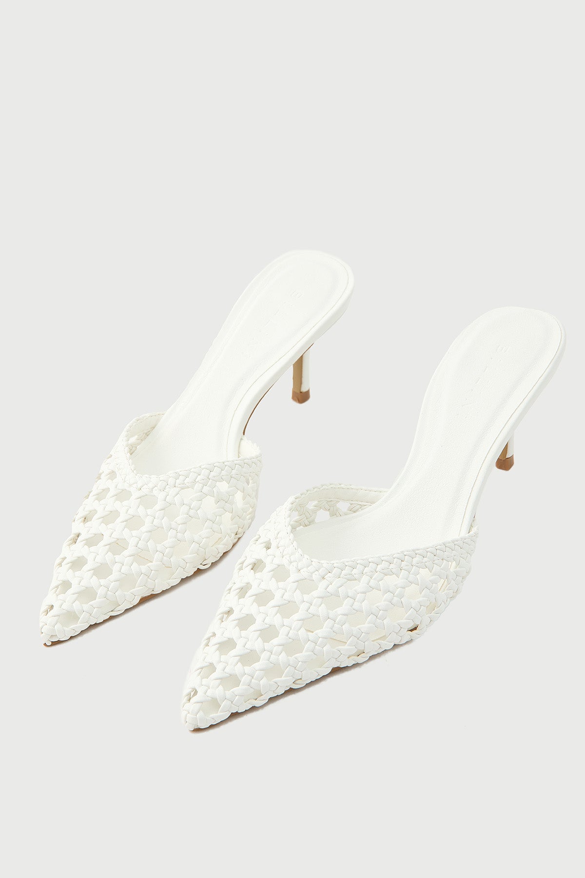 Billini Dottie White