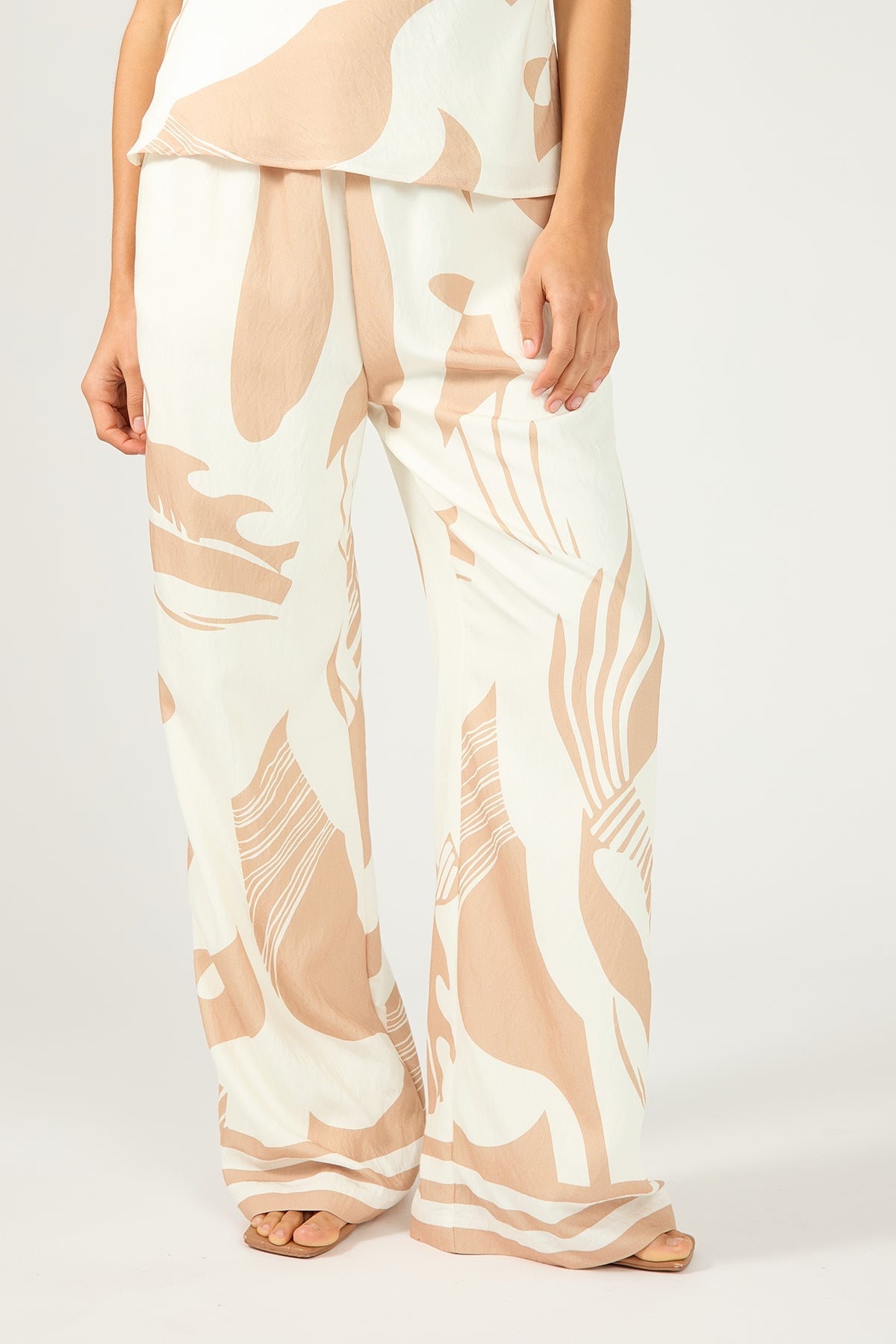 Perfect Stranger Cielle Straight Leg Pant Nude Print