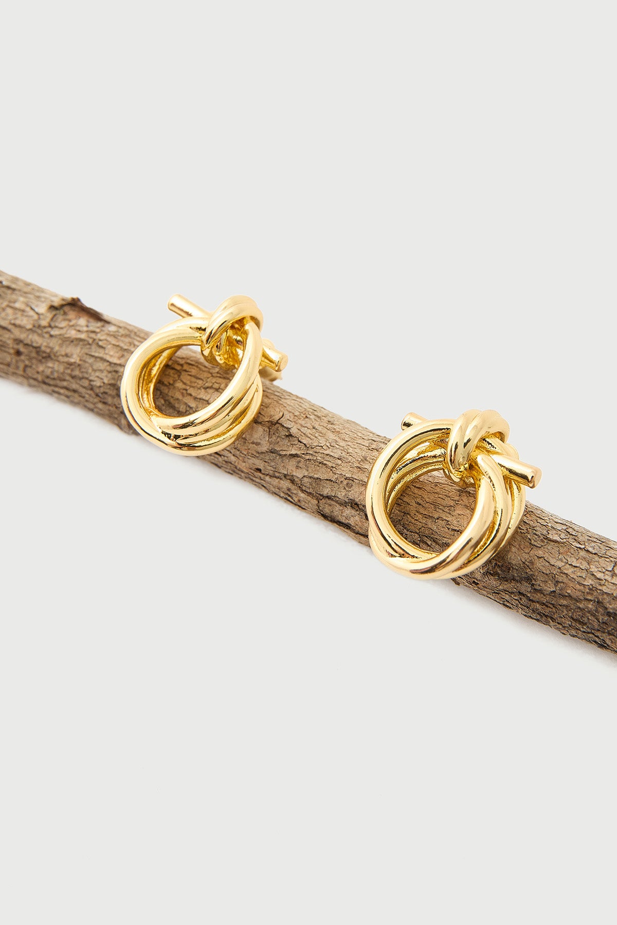 Perfect Stranger Dune Twisted Hoop Earrings 18K Gold