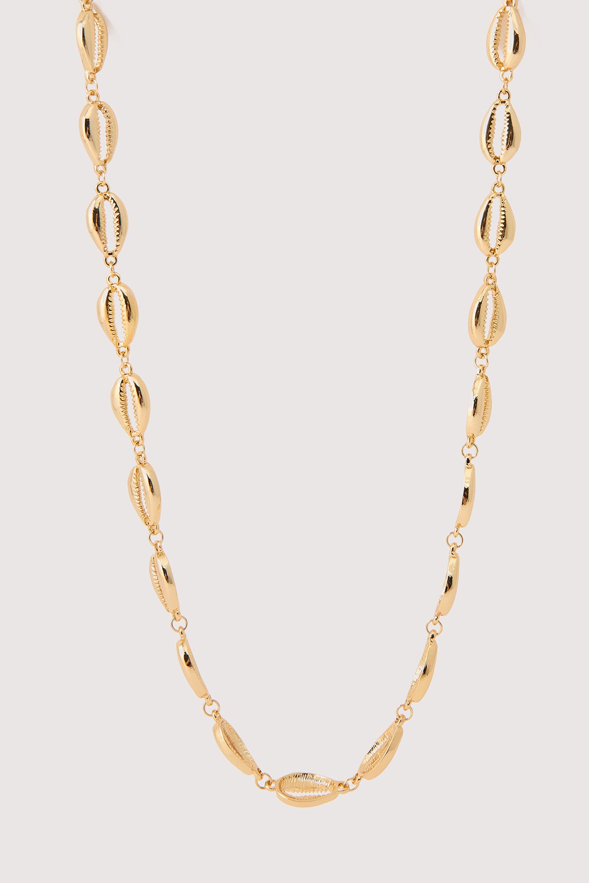 Perfect Stranger Nadine Shell Necklace 18K Gold