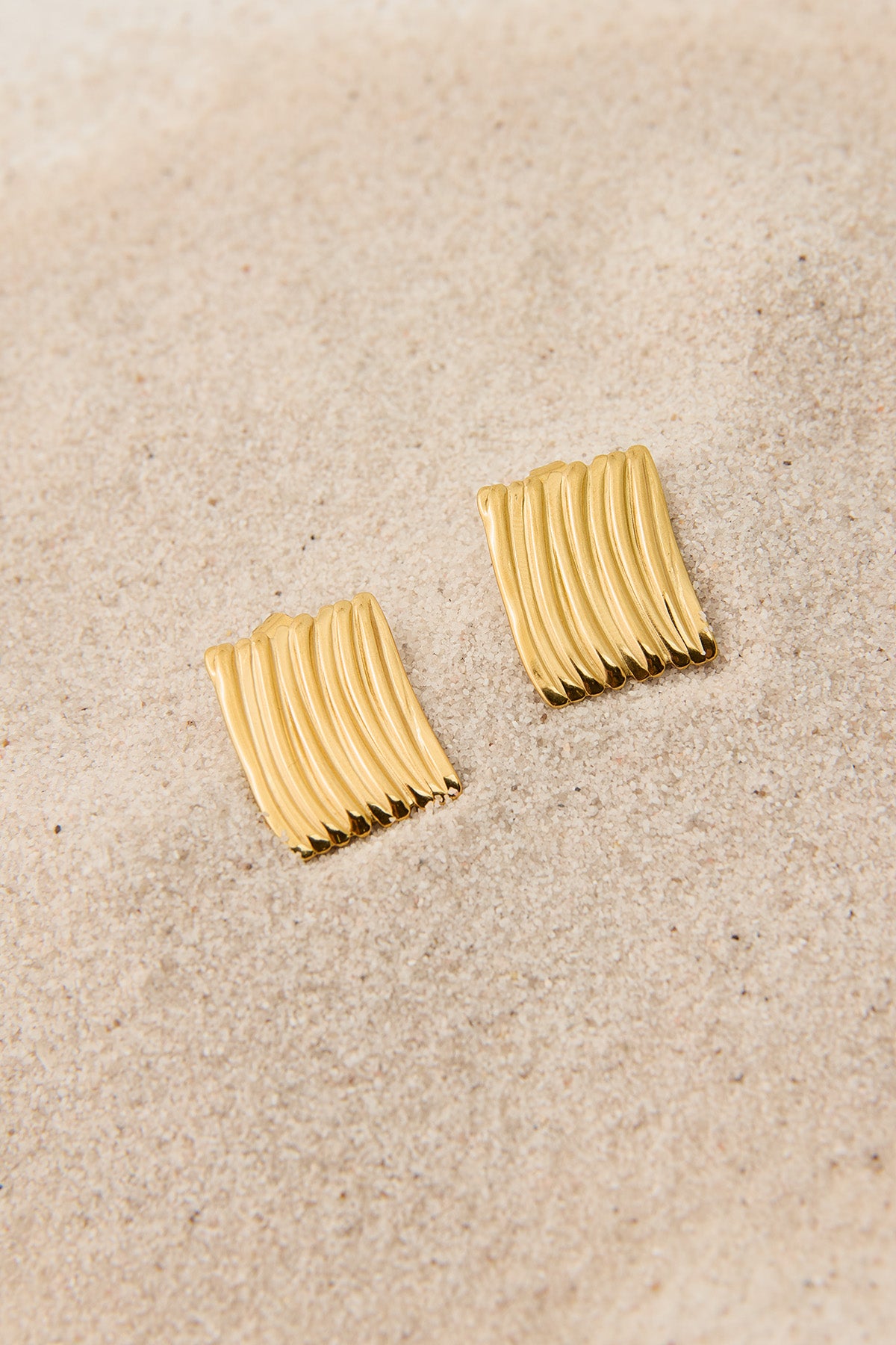 Perfect Stranger Sara Squared Earring 18K Gold