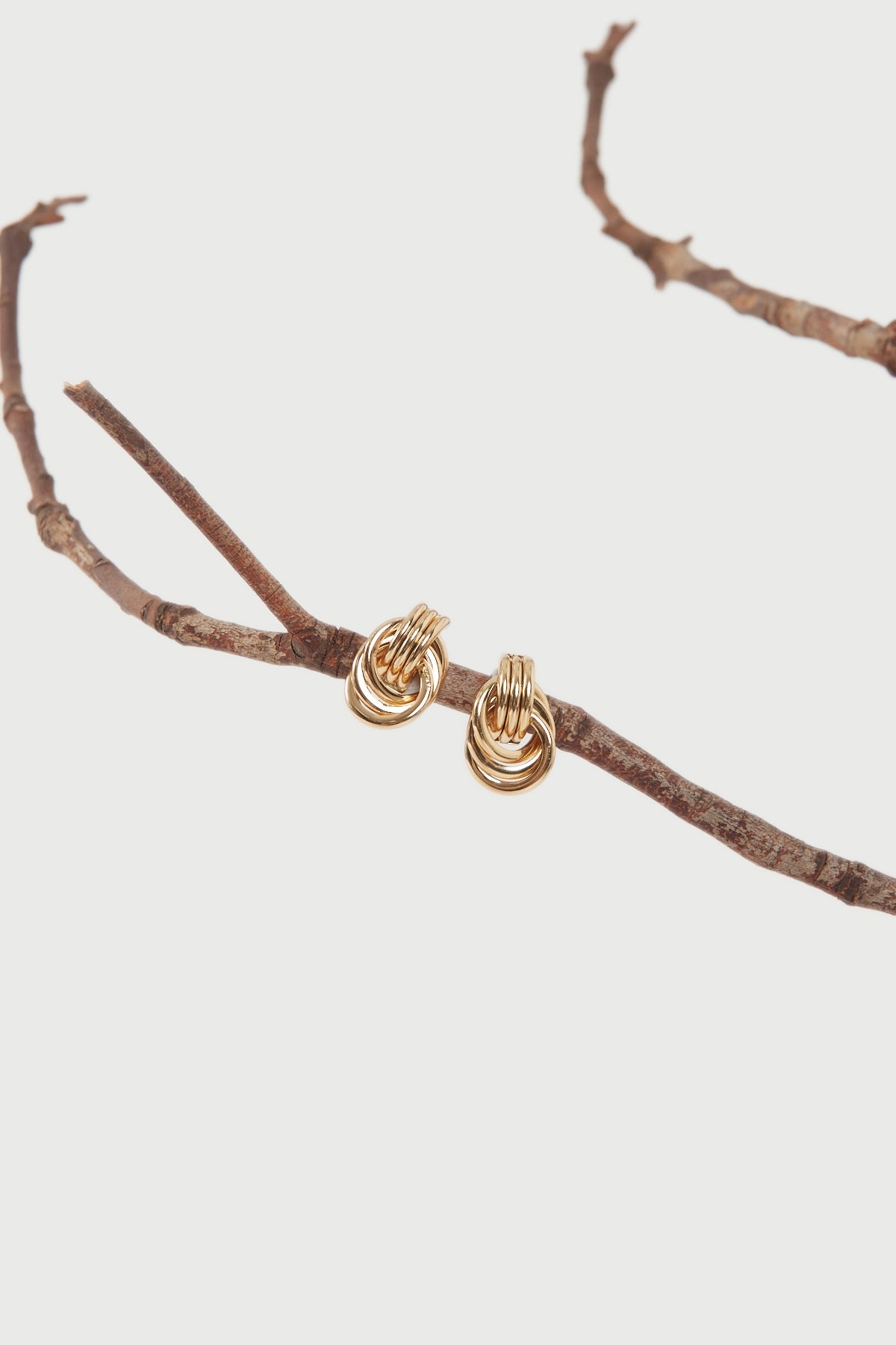 Perfect Stranger Arlo Drop Earring 18K Gold