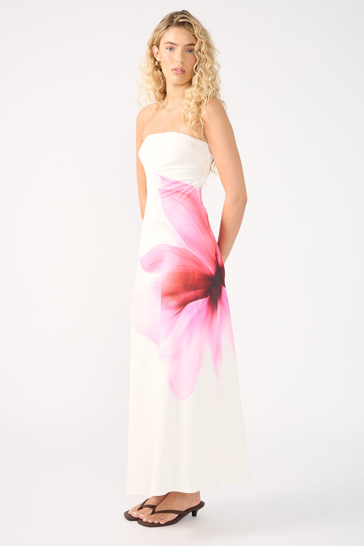 Perfect Stranger Enara Bloom Maxi Dress White