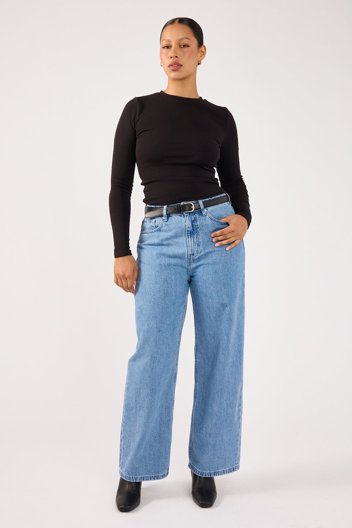 Perfect Stranger Long Sleeve Tee Black