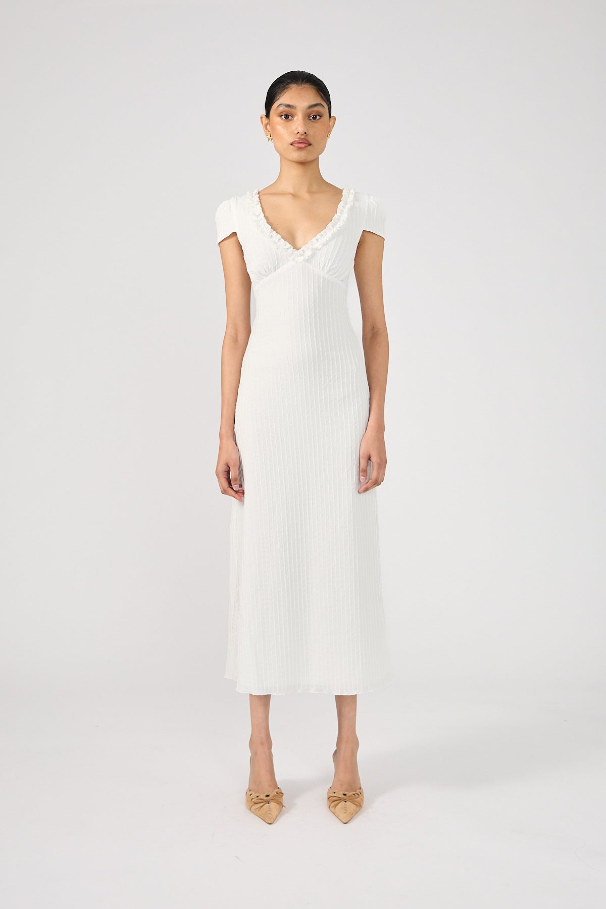 Perfect Stranger Mimsy Short Sleeve Midi Dress White