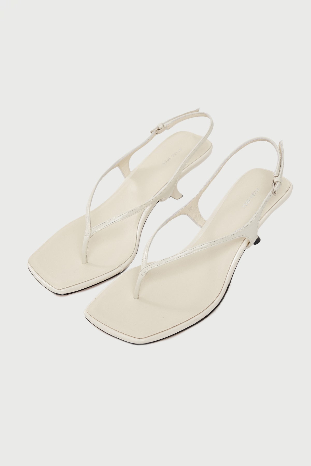 Alias Mae Arlo Bone Oily Leather
