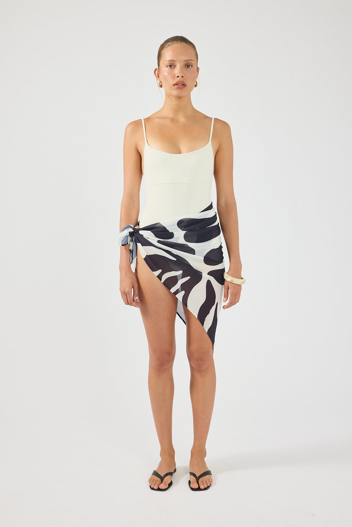 Perfect Stranger Maya Scoop One Piece Cream