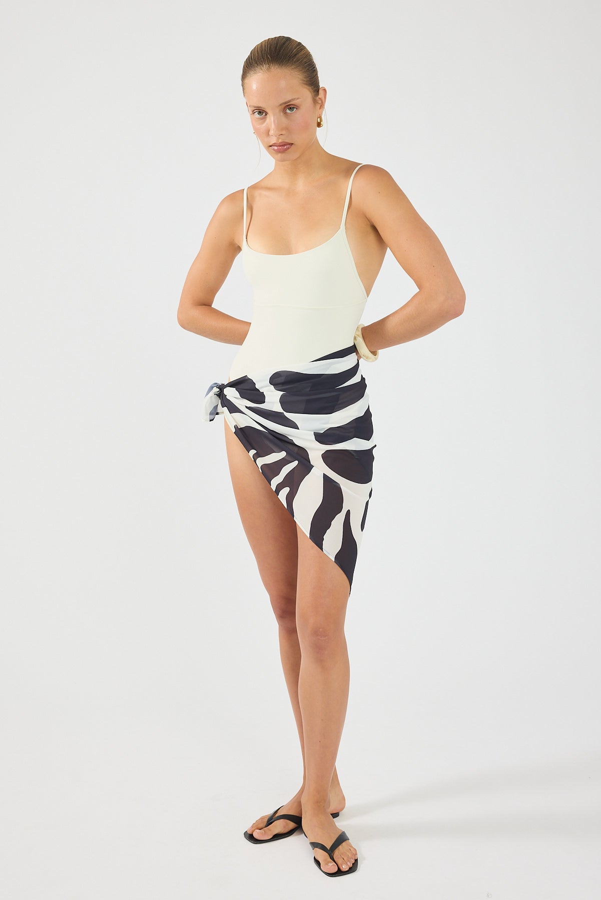 Perfect Stranger Maya Scoop One Piece Cream