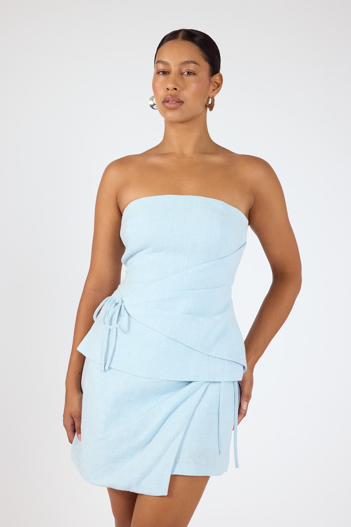 Perfect Stranger Maris Mid Rise Linen Skort Light Blue