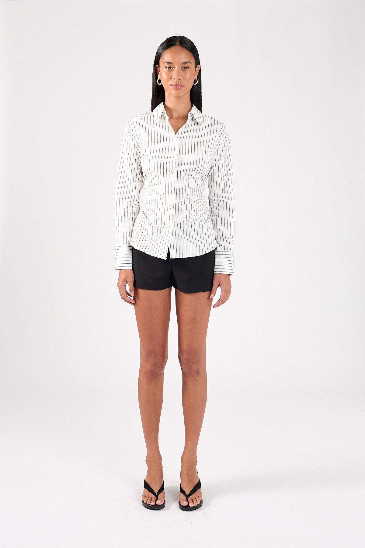 Perfect Stranger Giselle Mid Rise Shorts Black