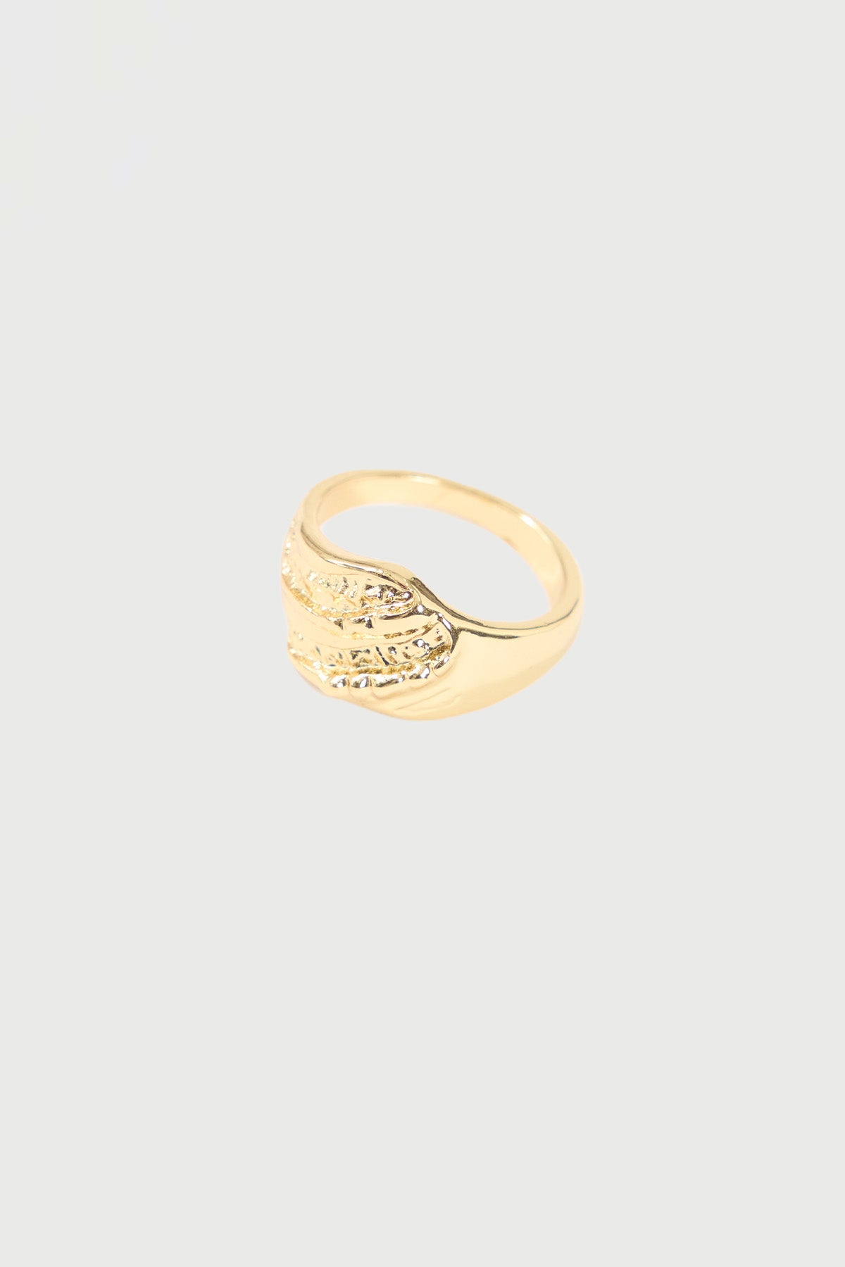 Perfect Stranger Swirl Wave Ring 18k Gold Plated