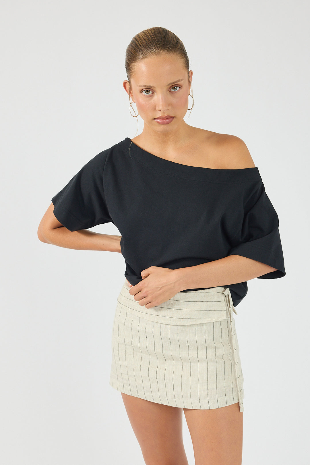 Perfect Stranger Valencia Mid Rise Skort Oat