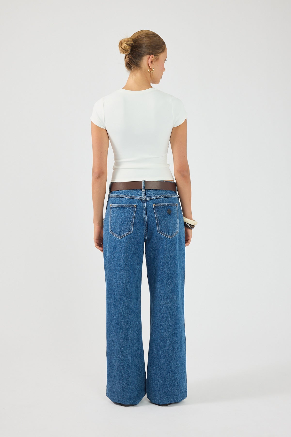 Perfect Stranger Streamline Cap Sleeve T-shirt Off White