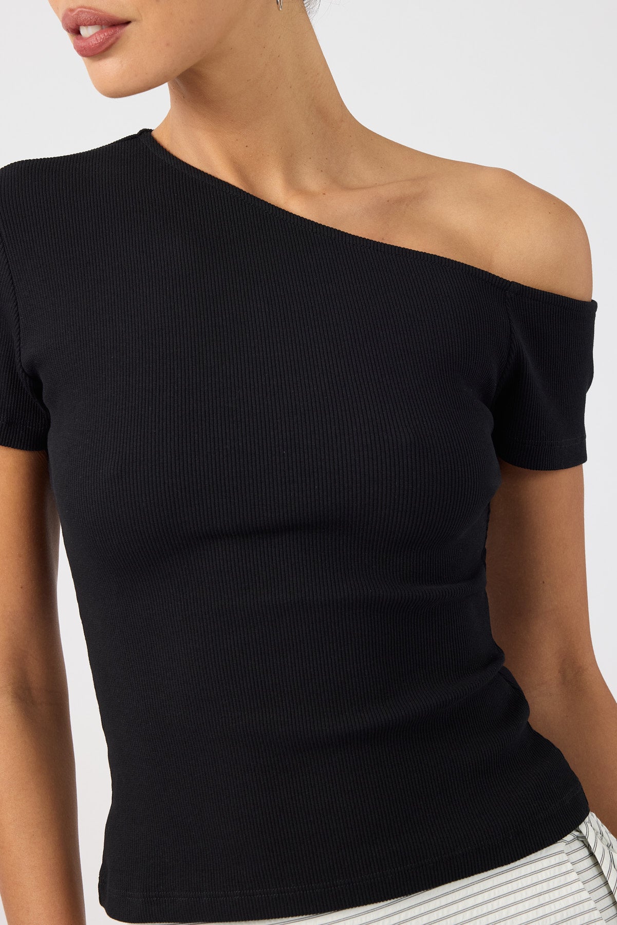 Perfect Stranger One Shoulder Ribbed T-shirt Black