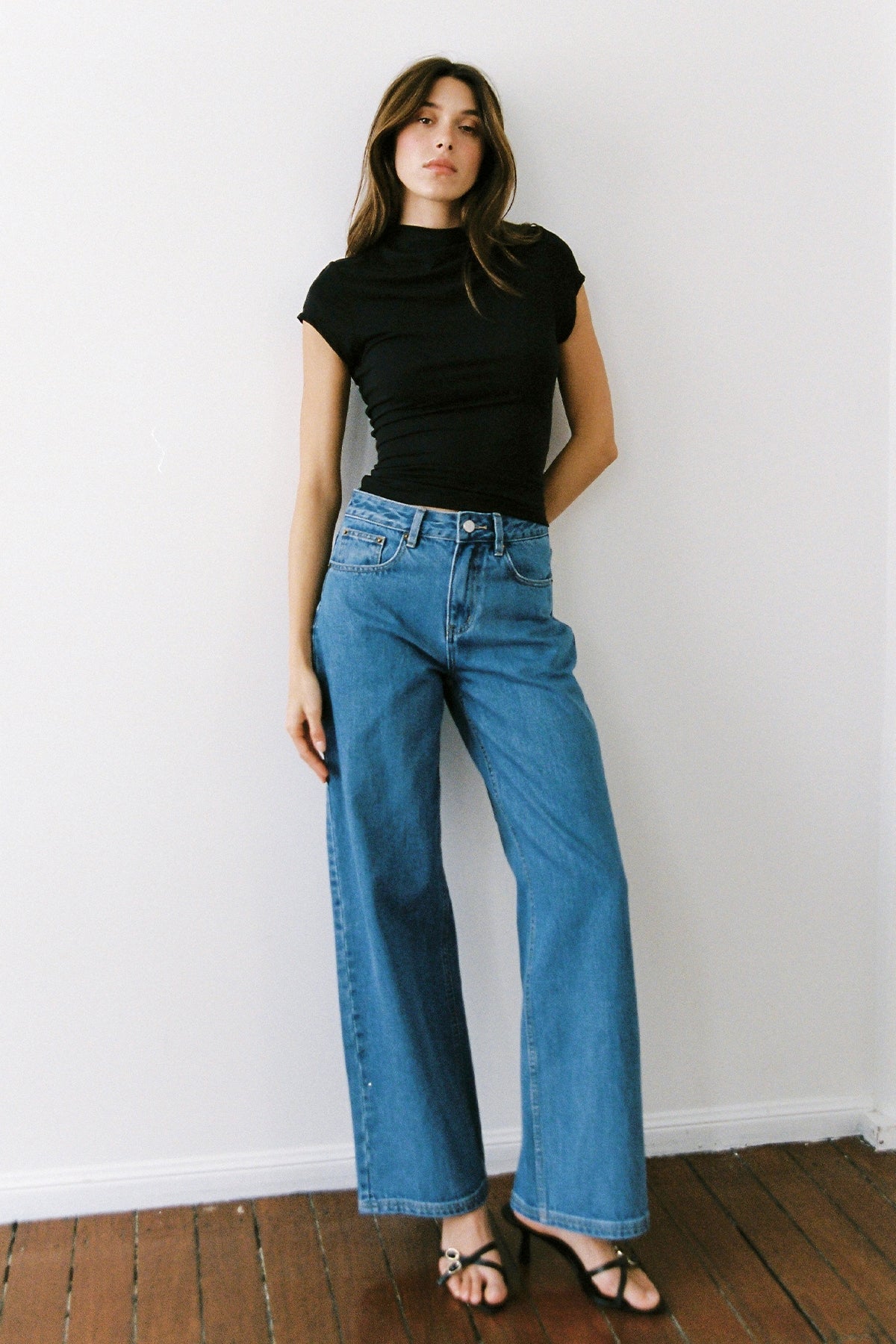 Perfect Stranger Mid Rise Baggy Jean Mid Blue Denim