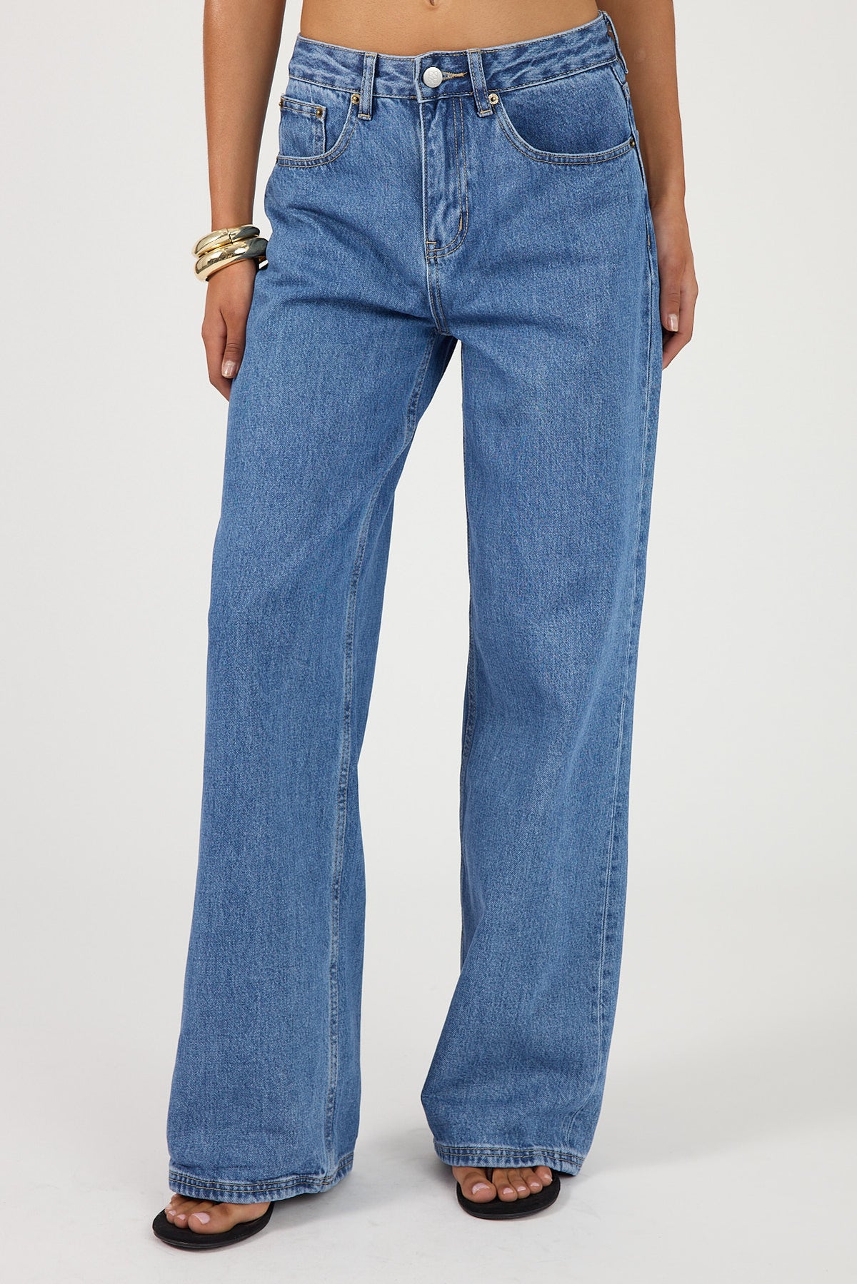 Perfect Stranger Mid Rise Baggy Jean Mid Blue Denim