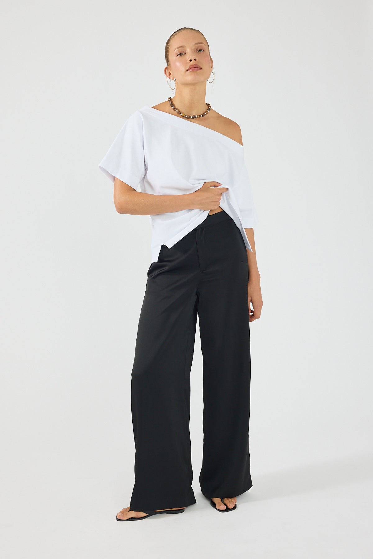 Perfect Stranger Ellie Satin Mid Rise Pants Black