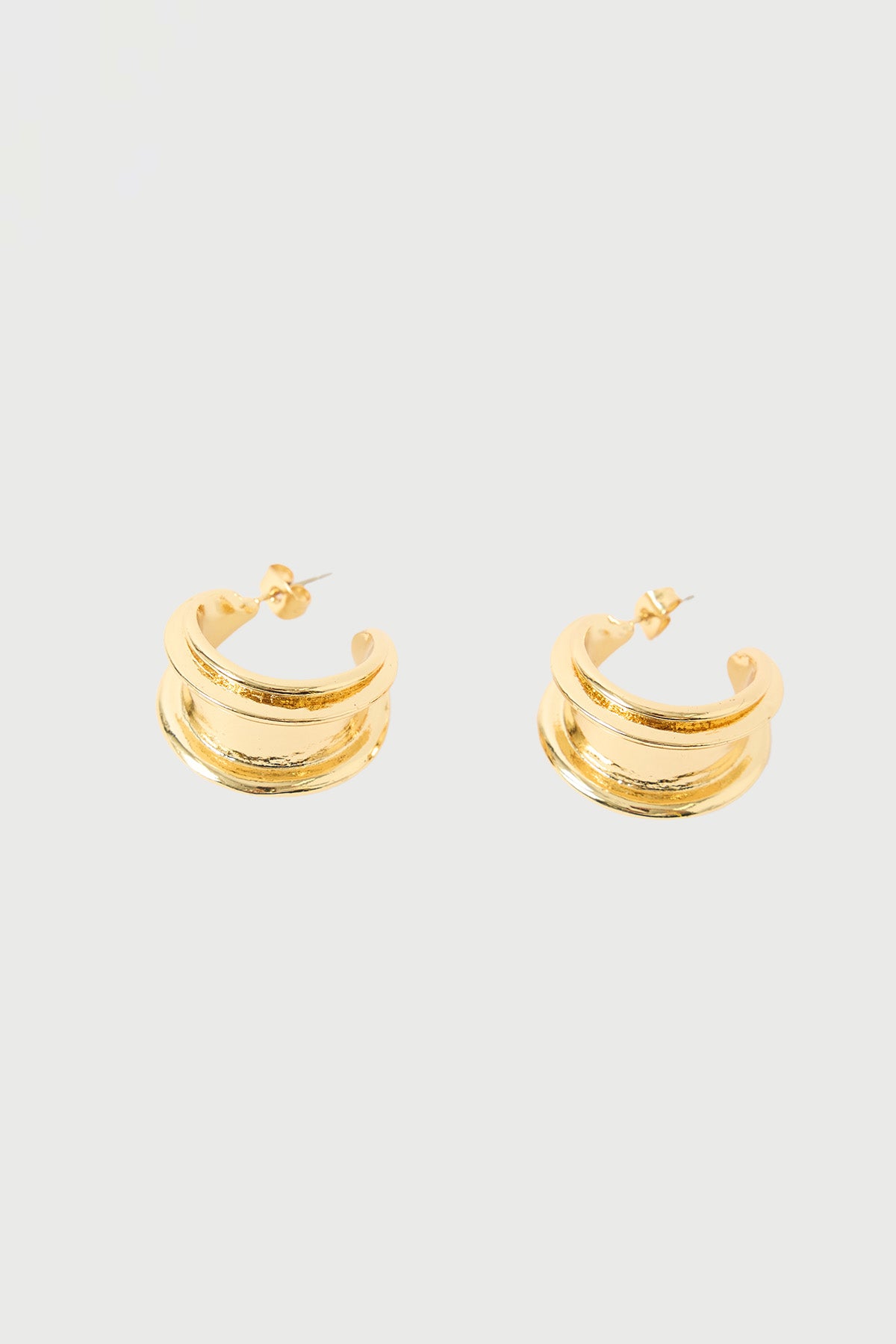 Perfect Stranger Willa Hoop Earrings Gold