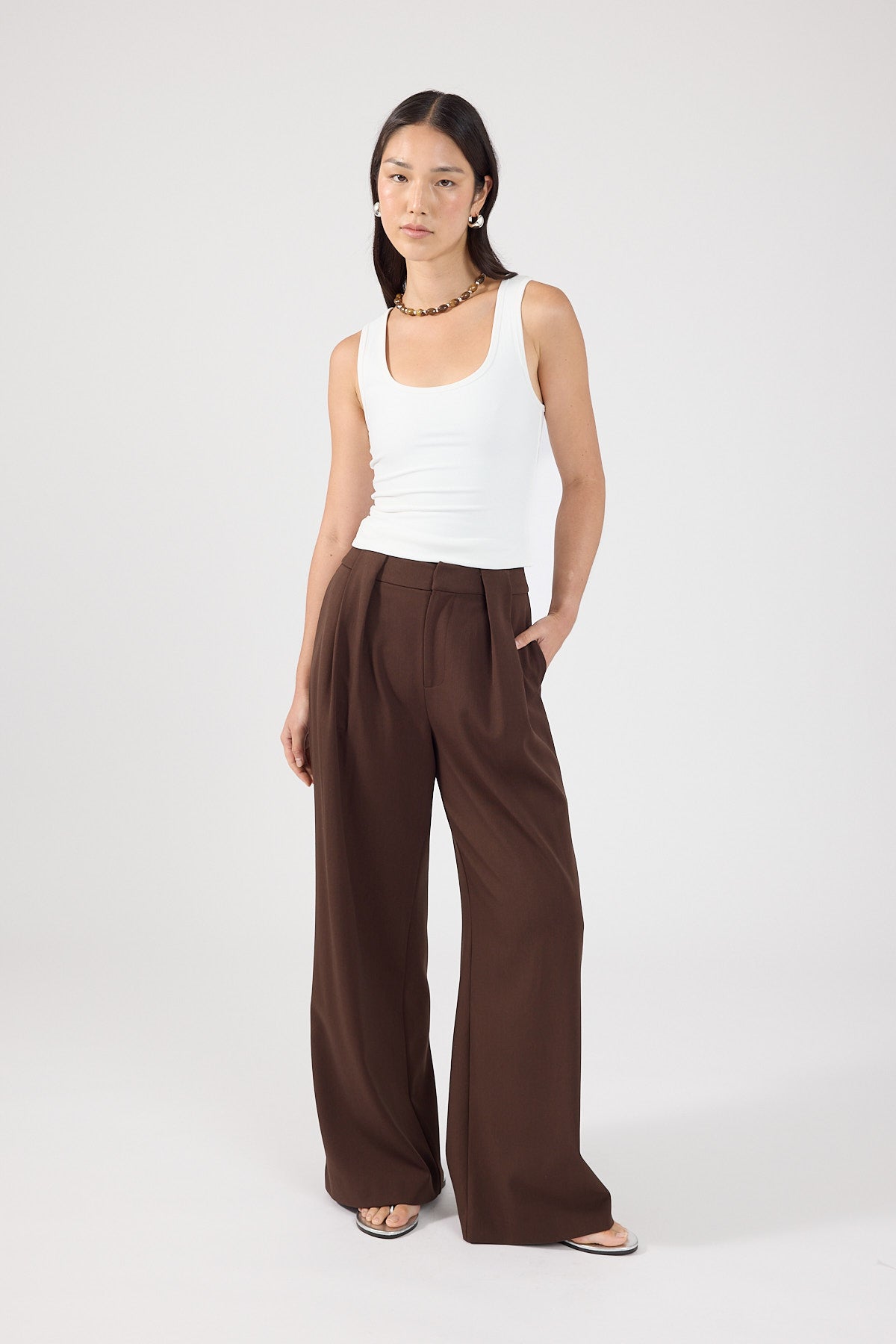 Perfect Stranger Mackenzie Pleated Pant Brown